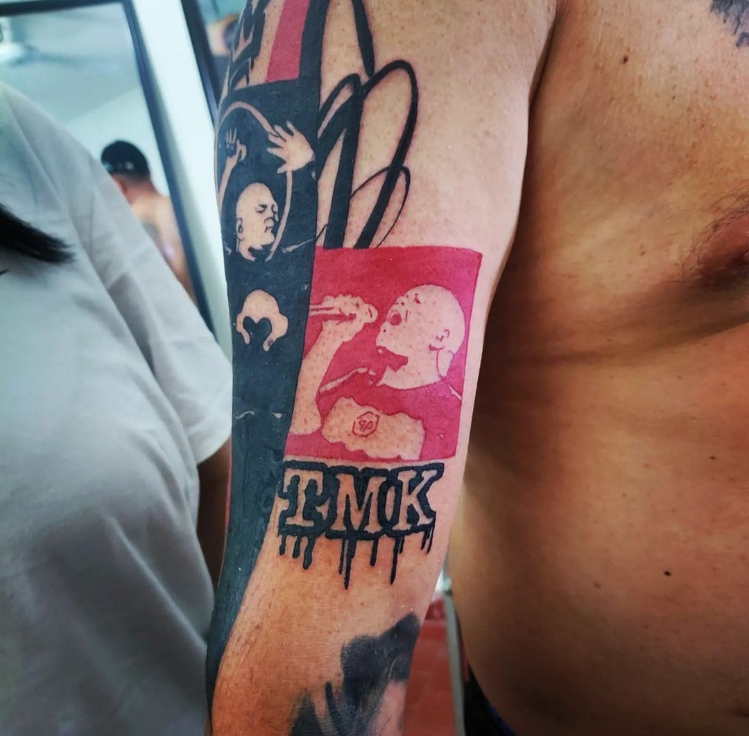 El tatuador fanático de The Monkey 