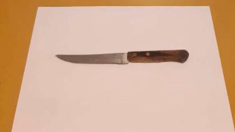El tatuador fue atacado por el padre de una adolescente a la que tatuó.