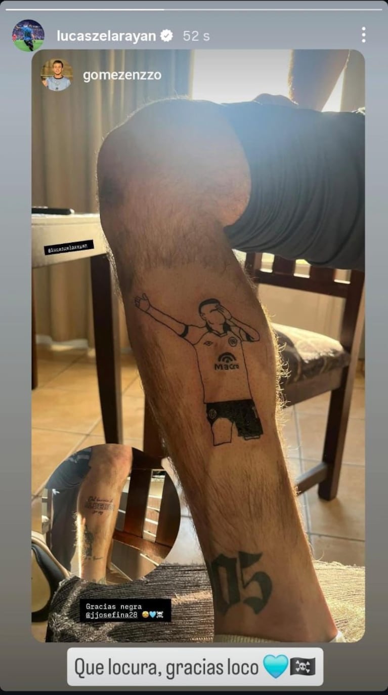 El tatuaje que un hincha le dedicó al Chino Zelarayán.