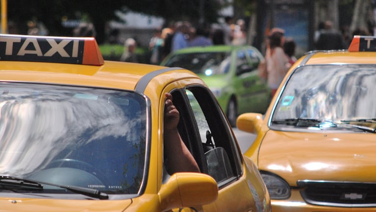 El taxista fue asaltado y apuñalado en Barrio Pueyrredón.