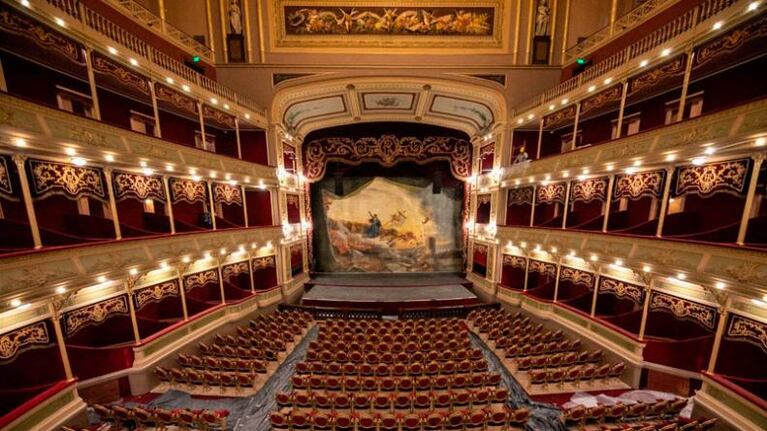 El Teatro del Libertador sigue con las puertas abiertas para los cordobeses.