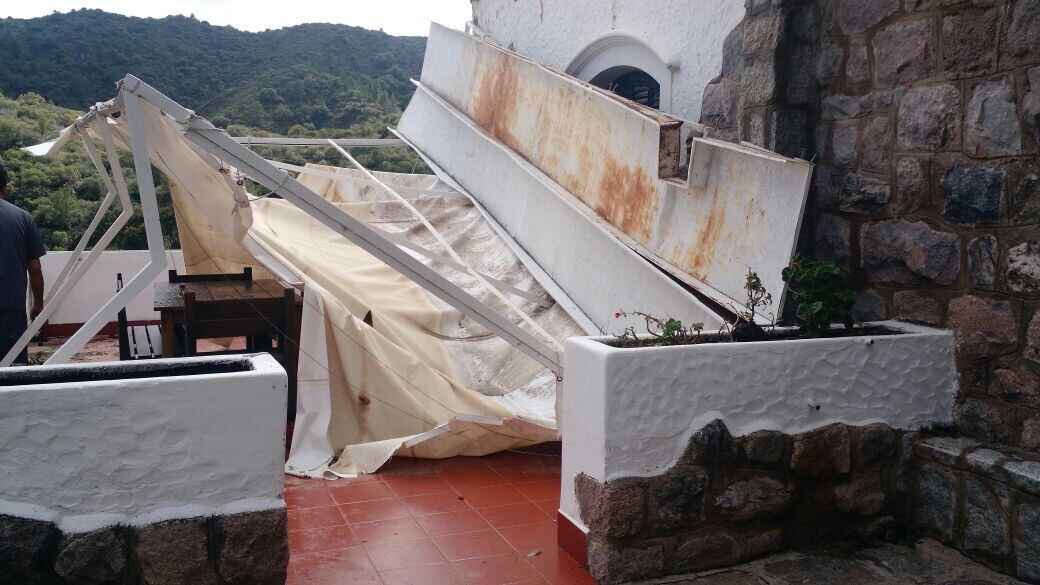 El temporal provocó destrozos en La Cumbre. Fotos: Karina Vallori.