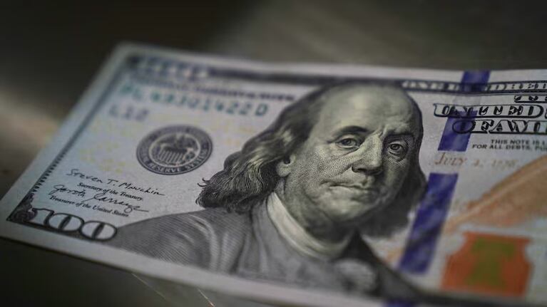 El Tesoro de EEUU volvió a intervenir en el mercado pero el dólar dio un nuevo salto: las cotizaciones