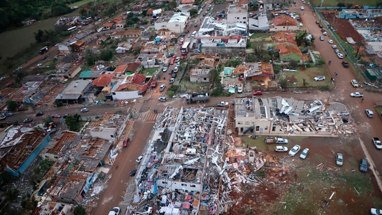 El tornado arrasó con la localidad.