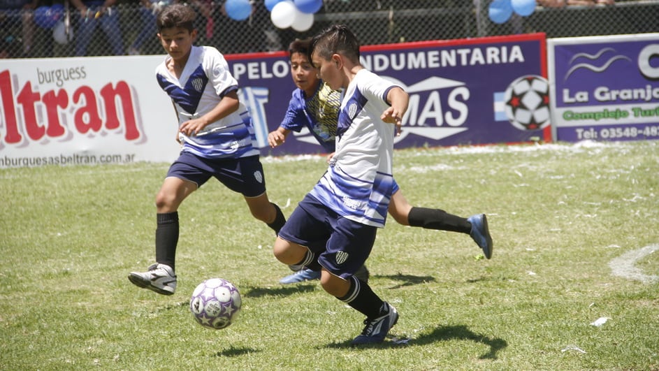 El torneo más lindo sigue su marcha a puro disfrute. Foto: Damián Reyna.