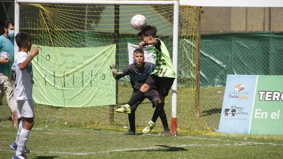 El torneo más lindo sigue su marcha a puro disfrute. Foto: Damián Reyna.