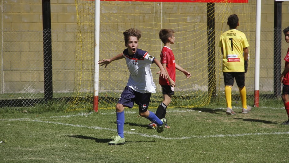 El torneo más lindo sigue su marcha a puro disfrute. Foto: Damián Reyna.