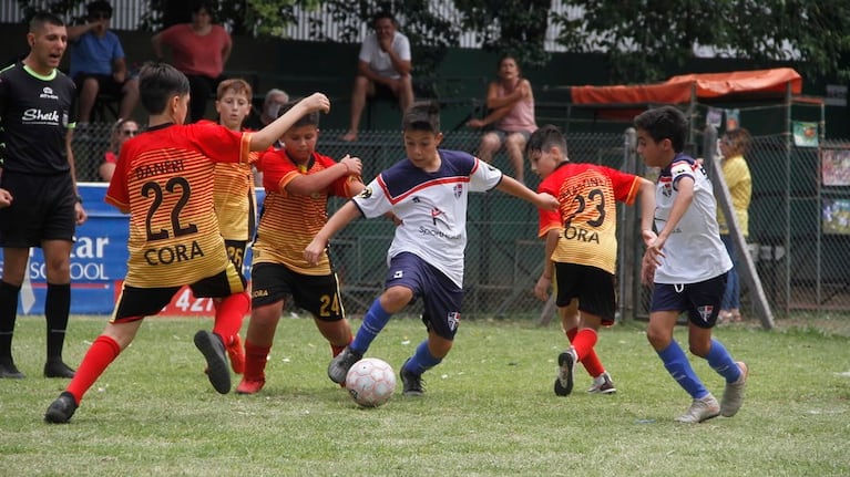 El torneo vibra con su etapa decisiva. Fotos: Damián Reyna.