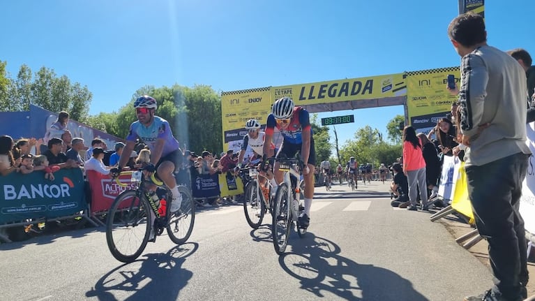 El Tour de France dejó su huella e hizo historia con más de 2500 participantes en Córdoba
