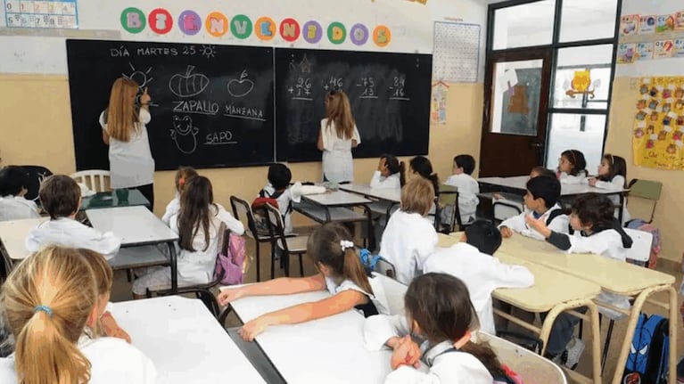 El trámite ya está habilitado para conseguir banco en escuela estatales de Córdoba.