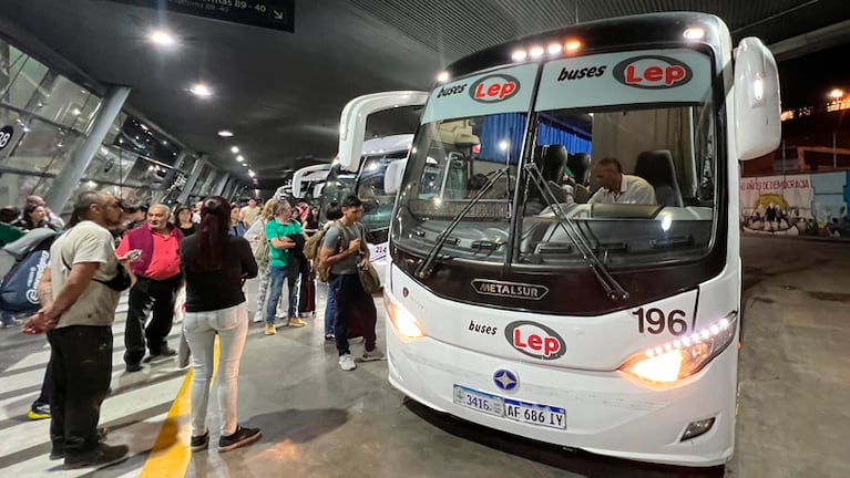 El transporte interurbano aumenta este sábado en Córdoba. Foto: Mateo Lago / El Doce.