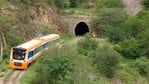 El Tren de las Sierras atraviesa los mejores paisajes cordobeses.