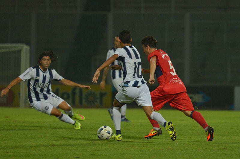 El triunfo le permite a la "T" seguir con vida en la Copa Argentina. Foto: Lucio Casalla / ElDoce.tv