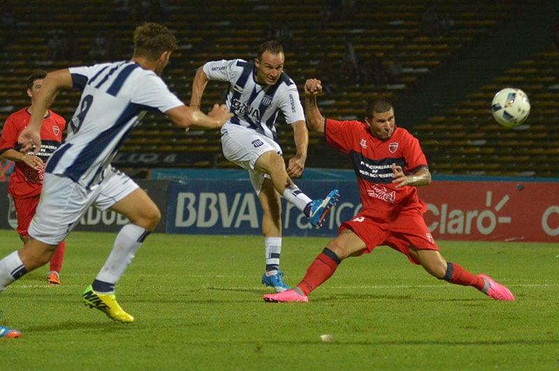 El triunfo le permite a la "T" seguir con vida en la Copa Argentina. Foto: Lucio Casalla / ElDoce.tv