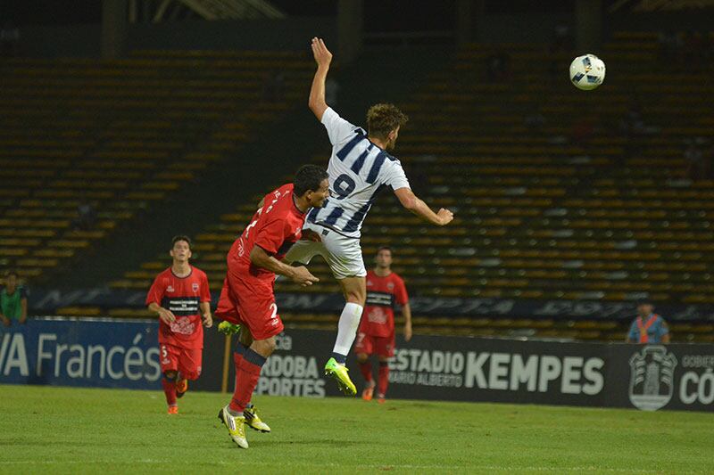 El triunfo le permite a la "T" seguir con vida en la Copa Argentina. Foto: Lucio Casalla / ElDoce.tv