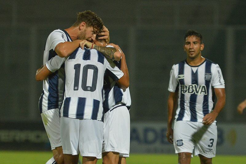 El triunfo le permite a la "T" seguir con vida en la Copa Argentina. Foto: Lucio Casalla / ElDoce.tv