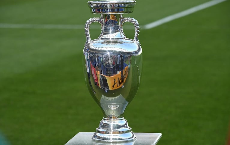 El trofeo de la Eurocopa.