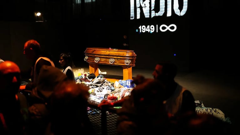 El último adiós al Indio Solari.