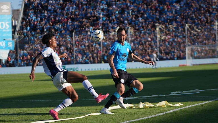El último clásico fue otro 0 a 0 en el Gigante de Alberdi.