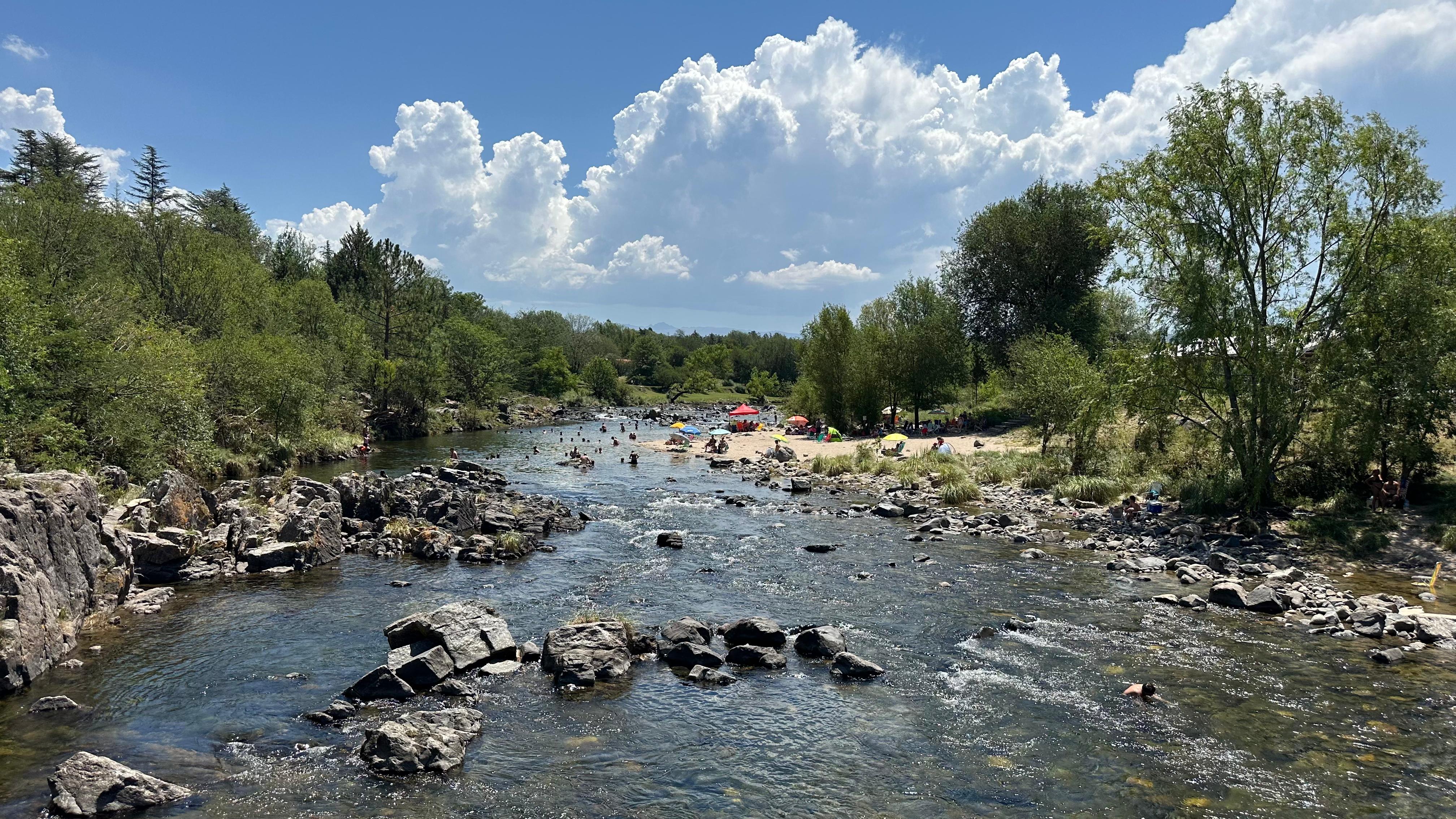 El Valle de Calamuchita tiene lugares hermosos para disfrutar en verano.