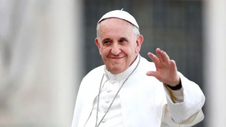 El Vaticano confirmó que el Papa murió por un derrame cerebral y una insuficiencia cardíaca “irreversible”