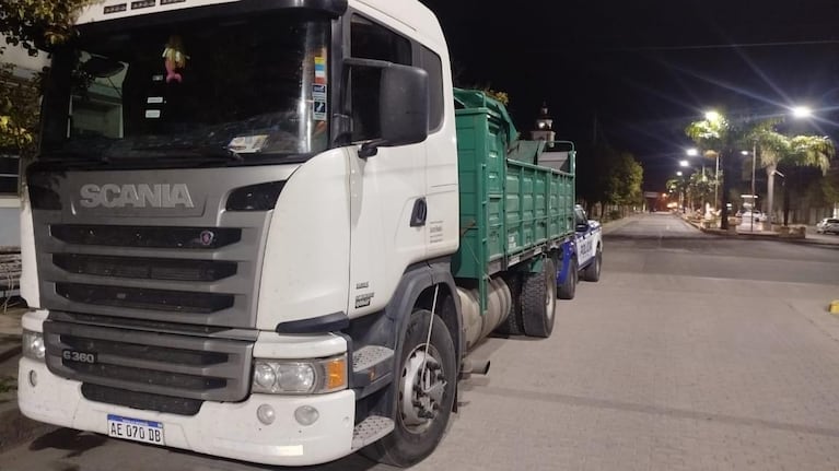 El vehículo recuperado en la localidad de Ballesteros.