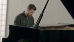 El video muestra a Messi tocando el piano. 