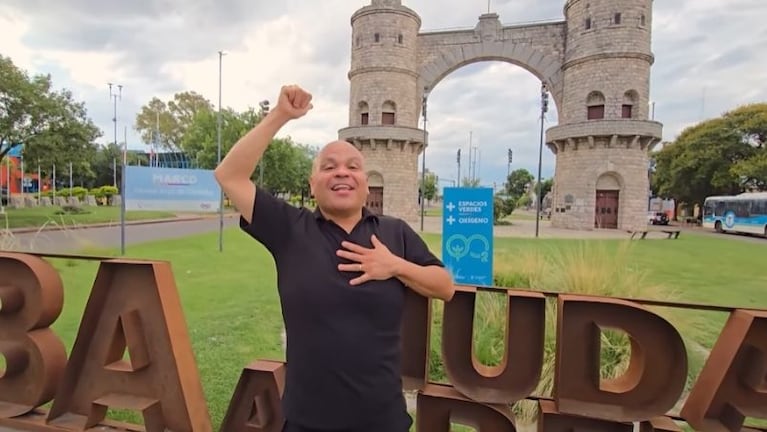 El videoclip de “La república de Córdoba” recorre los rincones más emblemáticos de la ciudad y las costumbres bien cordobesas.