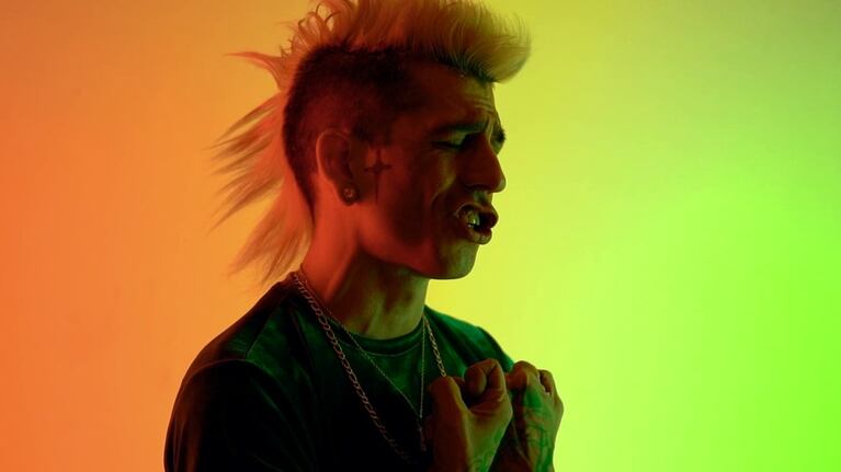 El videoclip ya se encuentra disponible en todas las plataformas digitales.