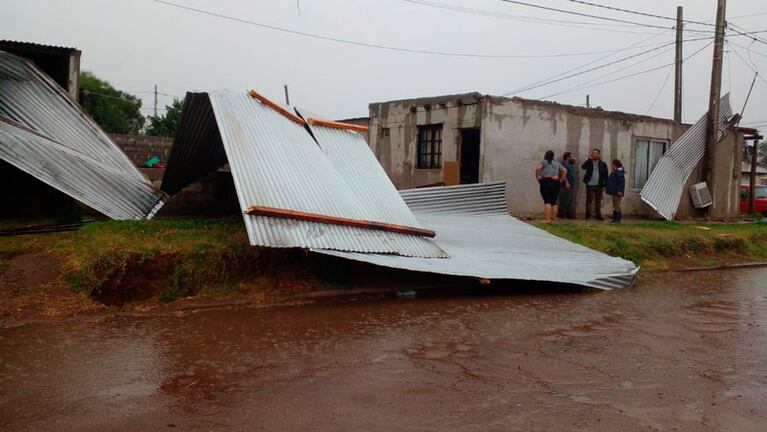 El viento provocó voladura de chapas en Mackenna.