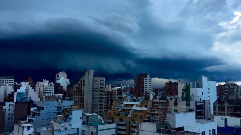 El viento trajo un descenso de temperatura y se vendrían las lluvias. Foto: Archivo ElDoce.tv