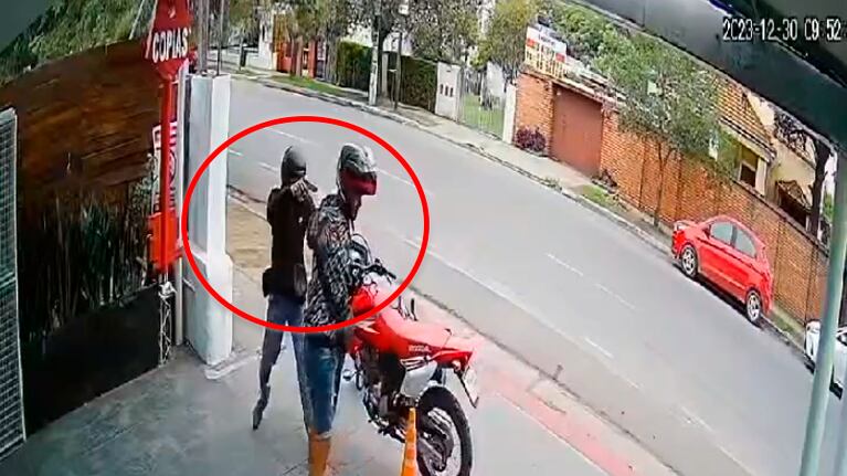El violento robo al comerciante en Villa Belgrano.