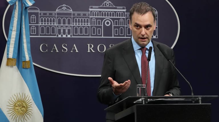 El vocero presidencial, Manuel Adorni, en conferencia de prensa en Casa Rosada. (Foto: Presidencia)