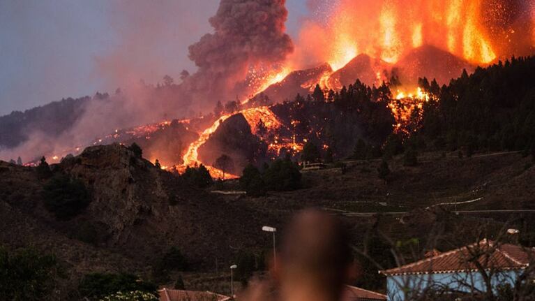El volcán entró en actividad el domingo pasado.
