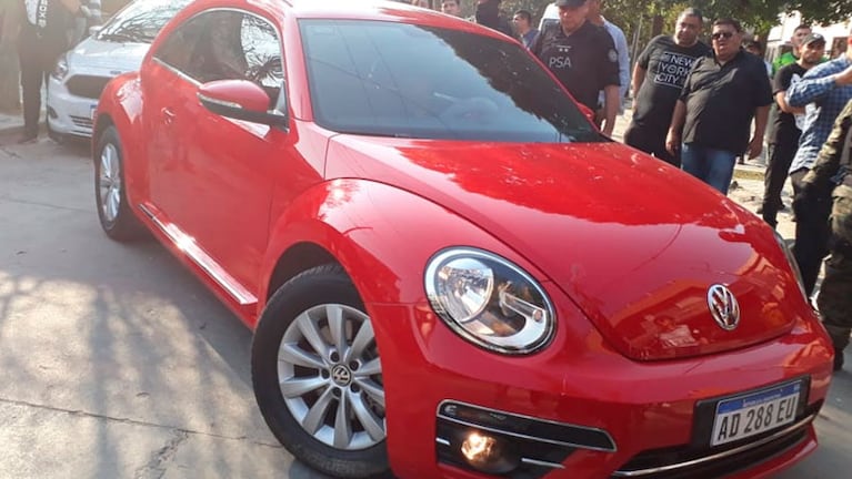 El Volkswagen The Beetle estaba en la casa de Mauricio Saillén.