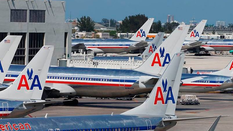 El vuelo 909 Miami-Buenos Aires fue demorado por un grupo machista. 