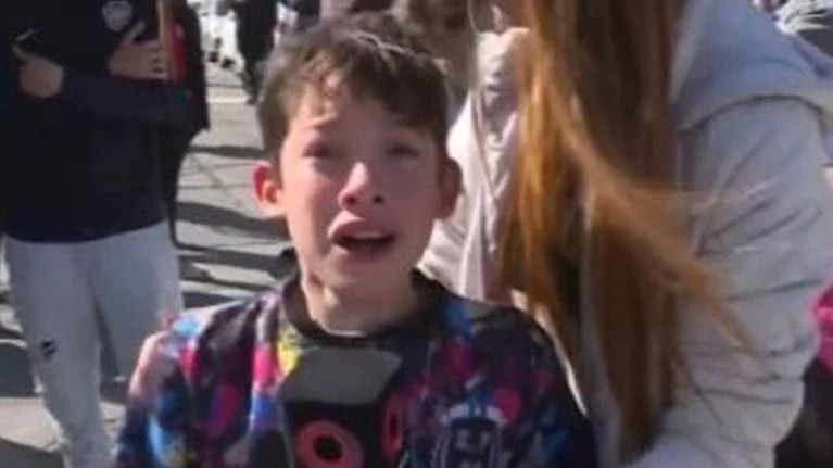 Elián lloró en cámara y pidió justicia por su amiga.