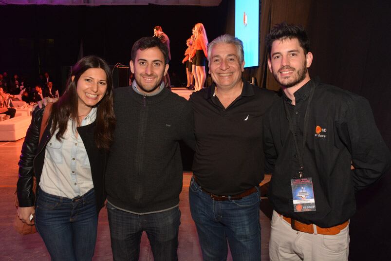 Elizabeth Orlandi de La Nueva Mañana junto a Juan Pablo Lavisse, Marcelo Mangiucca y Maxi López de ElDoce. Foto: Sergio Díaz. 