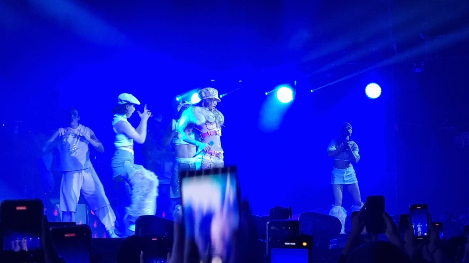 Emilia Mernes dio su primer show en Córdoba.