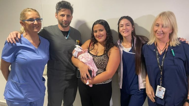 Emilia recibió el alta tras seis meses de lucha en la Maternidad Provincial.