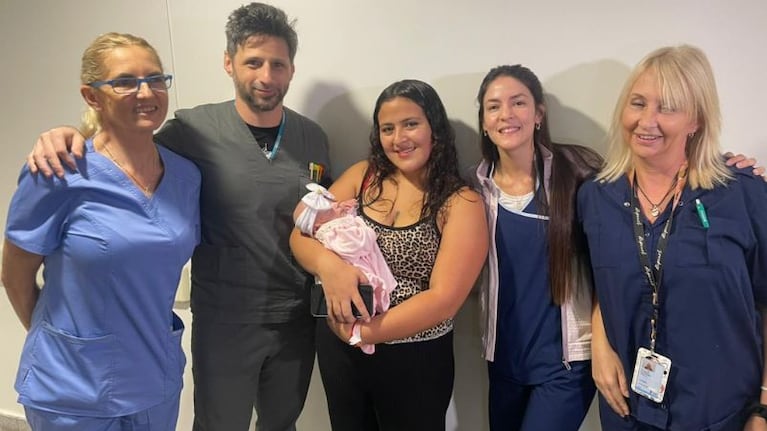 Emilia recibió el alta tras seis meses de lucha en la Maternidad Provincial.