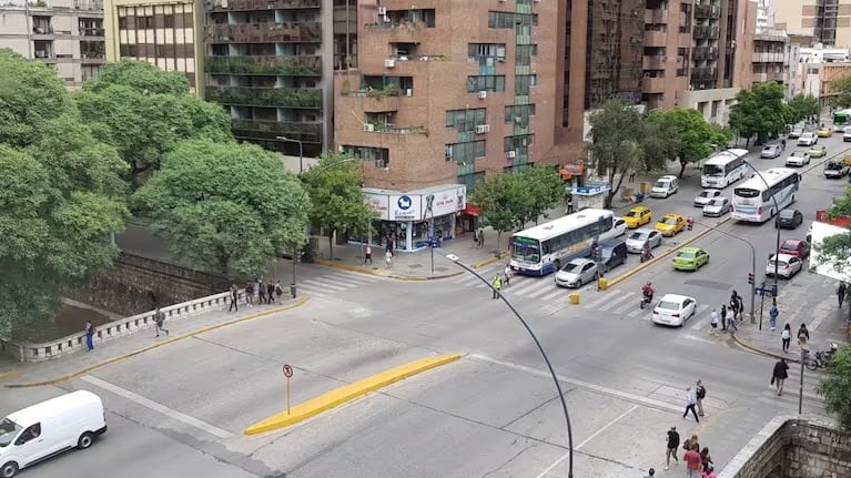 Empieza a normalizarse el tránsito en la zona de Bv. San Juan.