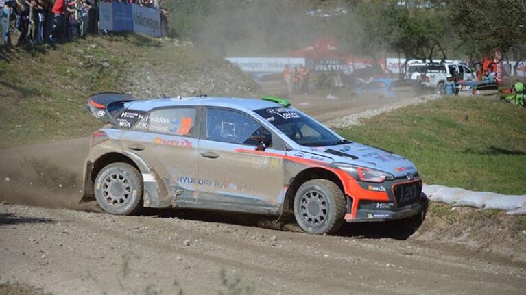 En 2016, El Doce cubrió el triunfo de Paddon. Foto: Lucio Casalla / Archivo ElDoce.tv.