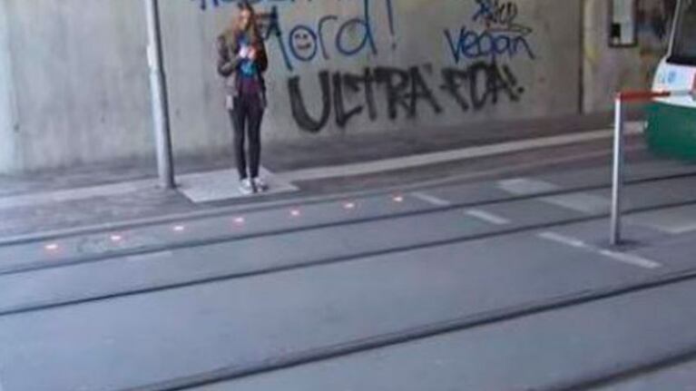 En Alemania instalaron los semáforos en algunas paradas de tranvías.