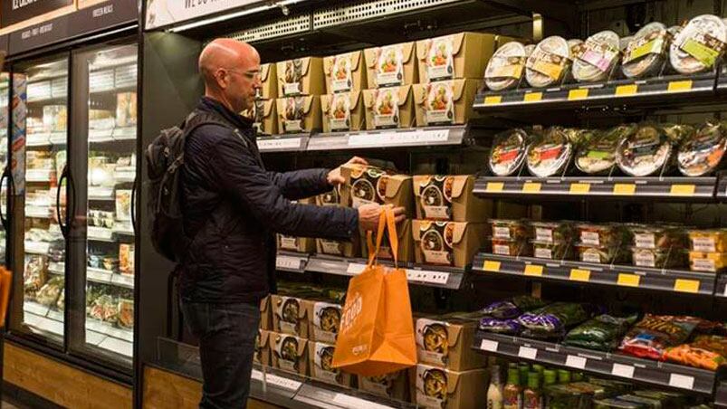 En Amazon Go, todo funciona con pequeñas cámaras que  procesan las compras.