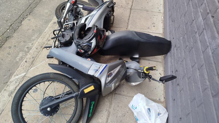 En Córdoba un automovilista quiso atropellar a un motociclista.