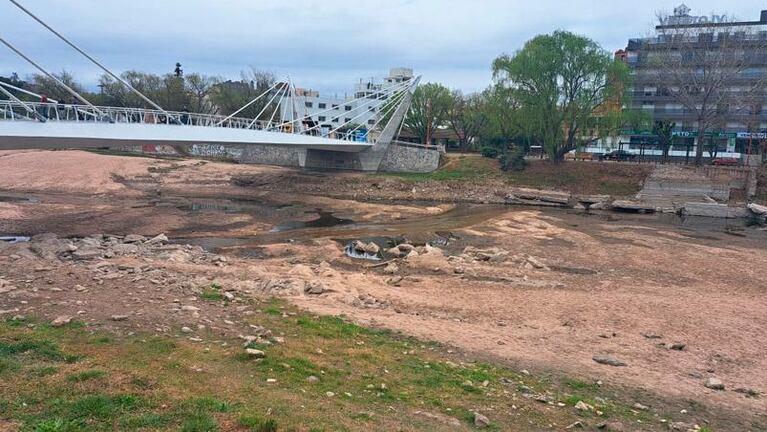 En cuatro meses, el contraste del río San Antonio en Carlos Paz