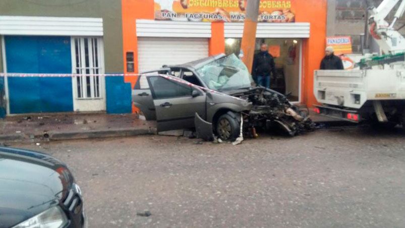 En el auto iban cuatro jóvenes a más de 100 kilómetros por hora. Foto: Victoria Collana