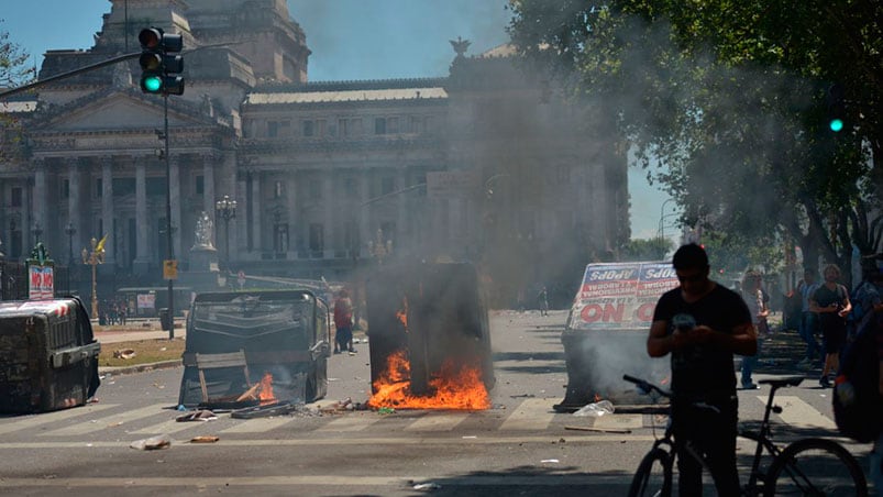 En el Congreso lo único que ganó fue la violencia.