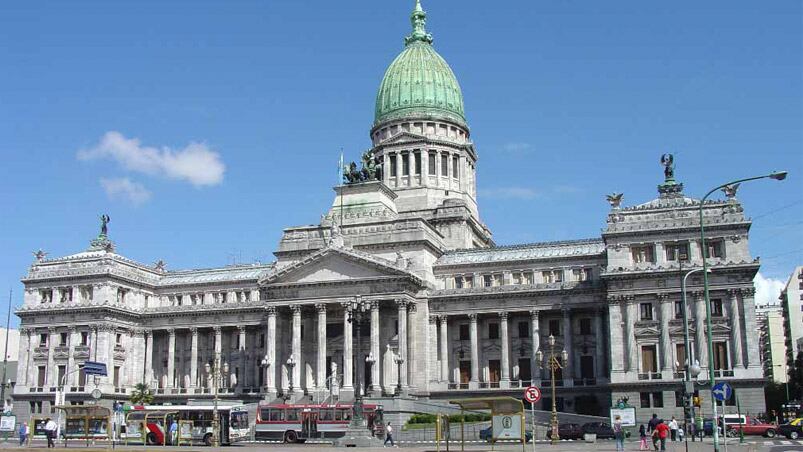 En el Congreso, quieren reducir la planta de empleados. 